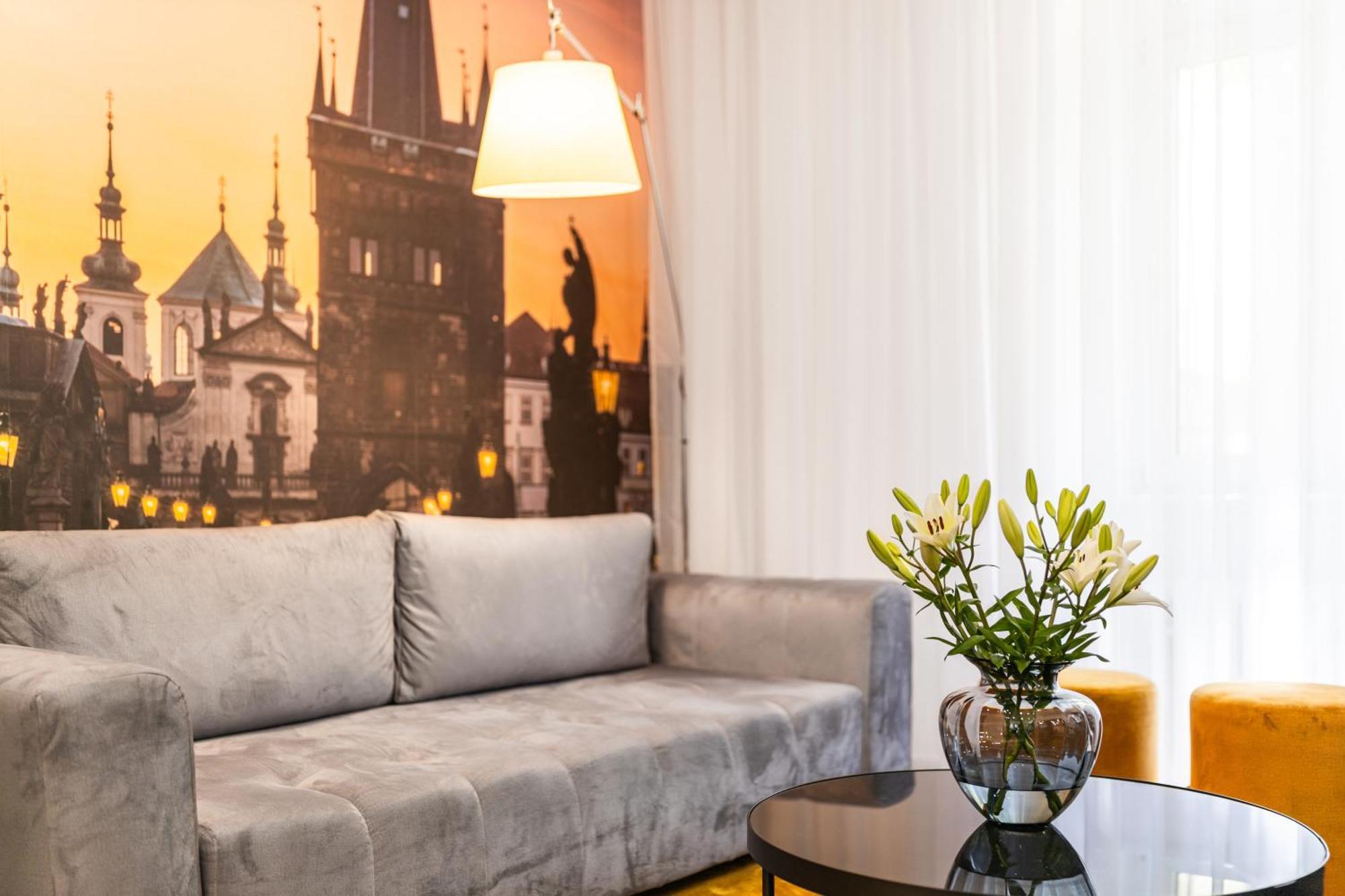 A1 Royal Plaza Hotell Prag Exteriör bild